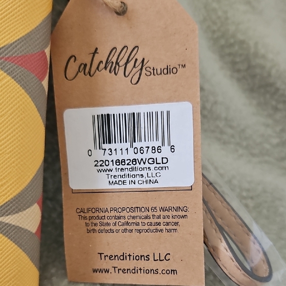 Yellow and Pink Geometric Pattern Wallet - Picture 3 of 7